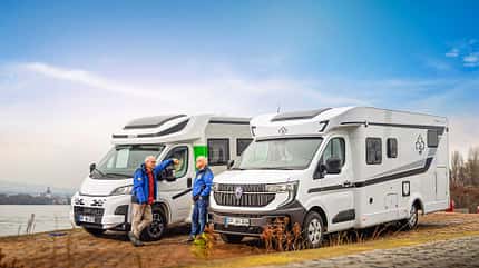 Ahorn und Forster Frontansicht, Ahorn Camp TE 740, Forster T 745 EB, Wohnmobil