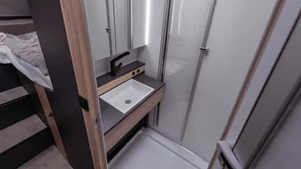 Frankia Neo Liner, Wohnmobil, Integrierter,Bad