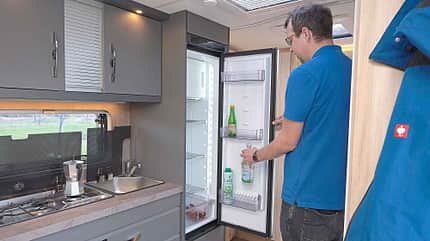 f_Hobby_De_Luxe_460_UFe_Kühlschrank