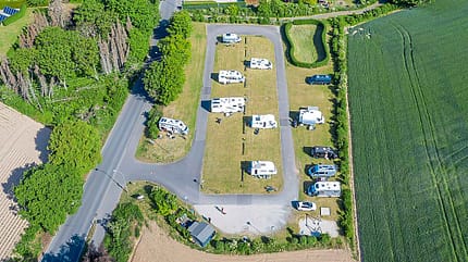 Caravan, Reisemobil, Vergleich, Stellplatz Bergstraße f_Wohnwagen-Reisemobil-Vergleich_Stellplatz