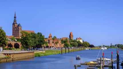 elbe,european,urban,deserted,german,hanseatic city,tangermünde,altmark,elbhafen Tangermünde, via the Elbe harbour, on the Elbe, Altmark, Saxony-Anhalt, Germany, Europe