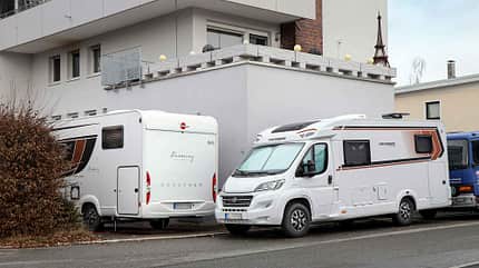Reisemobil, Abstellen, Übernachten, Ratgeber, HU-Plakette f_Reisemobil_abstellen_HU-Plakette