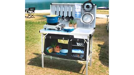 Brunner Drive In Black Küchenbox, aufgebauter Küchenschrank, Kocher, Utensilien, Topf, Teller Brunner Drive In Black Küchenbox, aufgebauter Küchenschrank, Kocher, Utensilien, Topf, Teller