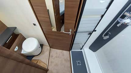 Raumbad, Dusche, WC, Tür