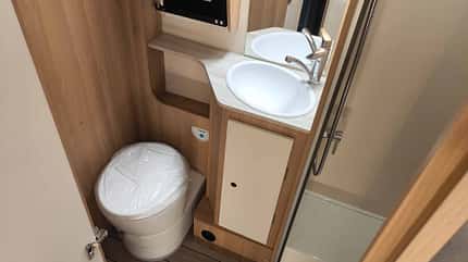 Bad, WC, Dusche, Waschbecken
