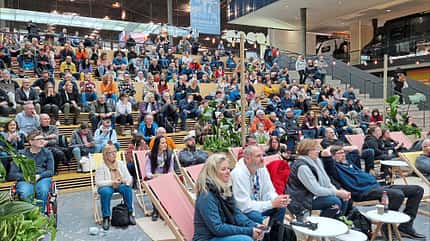 Campfire der Ideen 2027, CMT Stuttgart, Tribühne, Publikum
