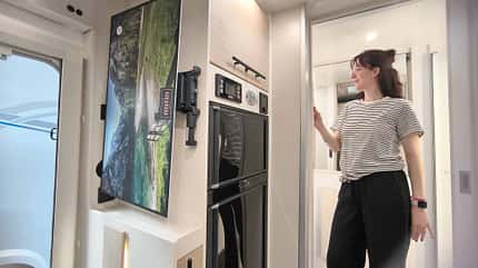 Durchgang ins Bad, Kühlschrank Durchgang ins Bad, Kühlschrank