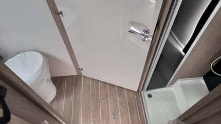 Raumbad, WC, Dusche Raumbad, WC, Dusche