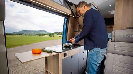 La Strada Avanti F 40 Jahre Edition, Sondermodell, Gasfrei, Hubbett, Campingbus Küche, La Strada Avanti F 40 Jahre Edition, Sondermodell, Gasfrei, Hubbett, Campingbus
