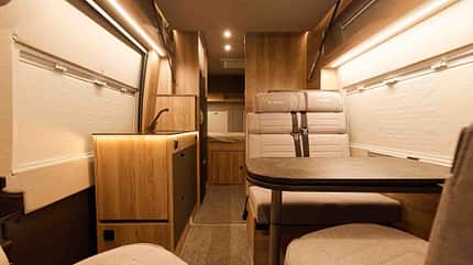 Wohnraum, La Strada Avanti F 40 Jahre Edition, Sondermodell, Gasfrei, Hubbett, Campingbus