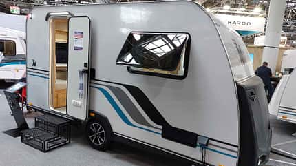 Caravan, Niewiadow N-Cross, Außenaufnahme, Fenster, Tür f_kleine_Caravans_Niewiadow1