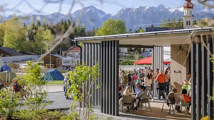 Camping Judenstein, Aufenthaltsraum, Terrasse, Camperinnen, Camper