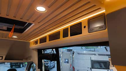 Vannado Karakorum, Camper, Expeditionsfahrzeug, Holzdekor, Decke f_Vannado_Karakorum_Holzdekor