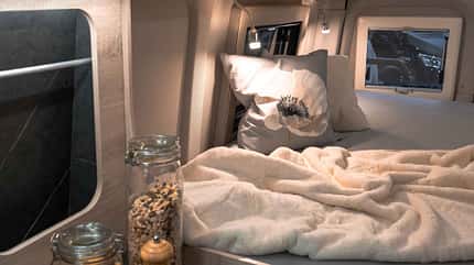 i_Noah_Camper_Platin_Bett
