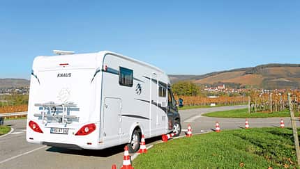 Schritt für Schritt zum Profi-Camper, Mit dem Reisemobil im Straßenverkehr, Ratgeber Schritt für Schritt zum Profi-Camper: Mit dem Reisemobil im Straßenverkehr