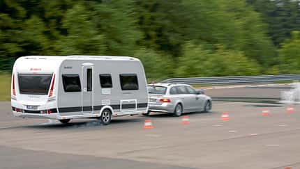Fahrversuch auf gesperrter Teststrecke