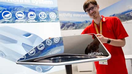 Alcan Systems Satellitenantenne aus LCD-Kristallen.