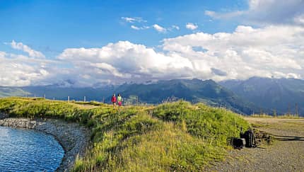 Unsere Mobil-Tour führt mitten rein in die wilde Bergwelt – zu vielen grandiosen Naturerlebnissen.