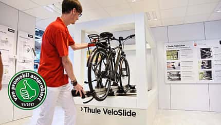 Ab nächstem Jahr bietet Thule einen Fahrradträger für die Heckgarage an.