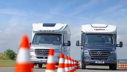 VT Frankia M-Line T7 GD Neo vs Laika Kosmo 2009