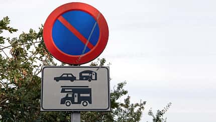 No parking for caravans and campervans traffic warning sign