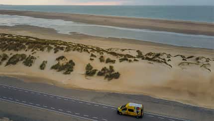 Campervan am Strand von Zeeland