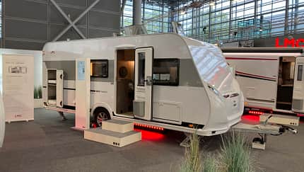 Video des stylischen Familien-Caravan