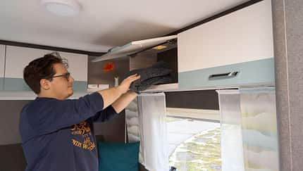 f Dethleffs CÕJoy 460 LE Schrank