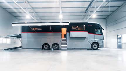 Dembell Large mit Pkw-Garage, Slideout, Markise