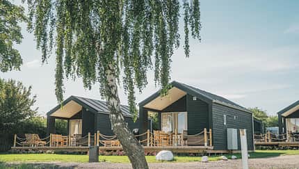 De Hvide Svaner Camping, Fjordhütte, Natürliche Umgebung, Karrebæk Fjord 