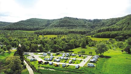 Stellplatz der Panorama-Therme Beuren 