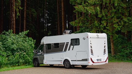 Teilintegrierter Pilote Carado T457