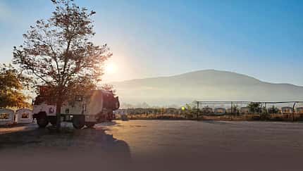 Sonnenaufgang, Baum, Campingvan, Zaun, Gräser