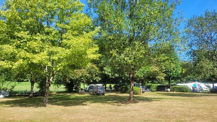 Camping de l'Ile Chambod - Stellplatz