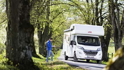 LMC Tourer A 690 G (2024) f