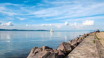 Binnensee, Promenade, Horizont, Boot, Himmel, Wolken