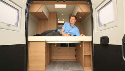 Campingbus, Bett, Querbett, Heck