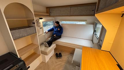 LMC e:dero 470 K (2025) Sofa im Bug