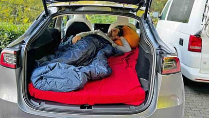Tesla, Model Y, Car Camping, E-Wagen