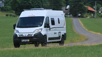 Globetrail 600 SK Campingbus mit Stockbetten