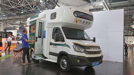 Alkoven, China-Wohnmobil, Van Gogh, Außenaufnahme