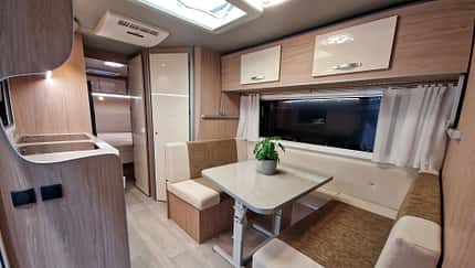 Across Car Premium 780 CDL, Caravan, Sitzgruppe, Küche