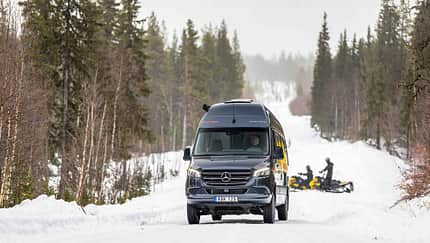 Kabe Abisko Van 690 LB, Mercedes, vorne, Schnee