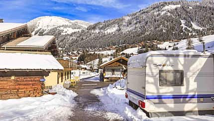 Frankreich, Portes Du Soleil, Campingplatz des Monats, Camping L‘Oustalet, Parzellen