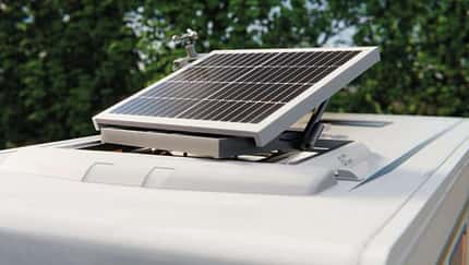 Hepa Sunseeker 200 Solarmodul für Wohnmobile richtete sich nach Sonne aus Hepa Sunseeker 200 Solarmodul für Wohnmobile richtete sich nach Sonne aus