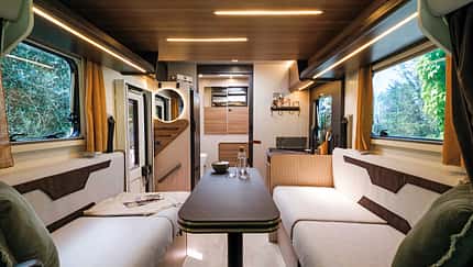 Rimor Sitzgruppe, Rimor sarus 67 Plus, Wohnmobil, Heckbad, Teilintegriert