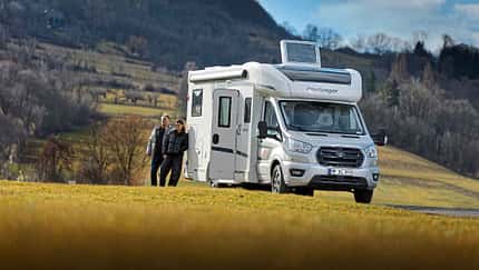 Frontansicht, Challenger 317 Cosy, Wohnmobil, Camping