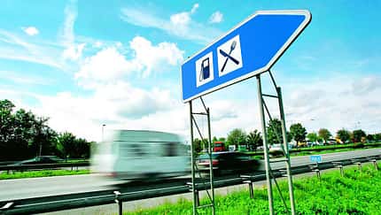 Ausfahrt, Angekuppelt, Schlafen, Raststätte