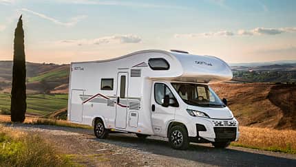 Giottiline Außen, Giottiline Siena 422, Alkoven, Wohnmobil, Kompakt, Günstig