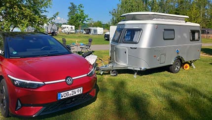 Eriba Touring 542, Next 380, Caravan, Camping f_Eriba-Touring_Vs_Next-Caravan_Ziel